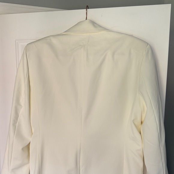 JustFab Cream Double-Breasted Blazer - Picture 4 of 6